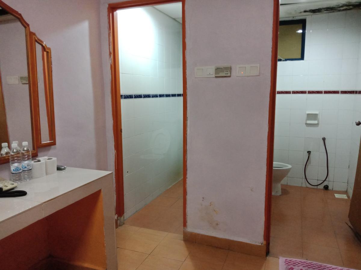 Hotel Times Inn Batu Caves 甲洞 外观 照片