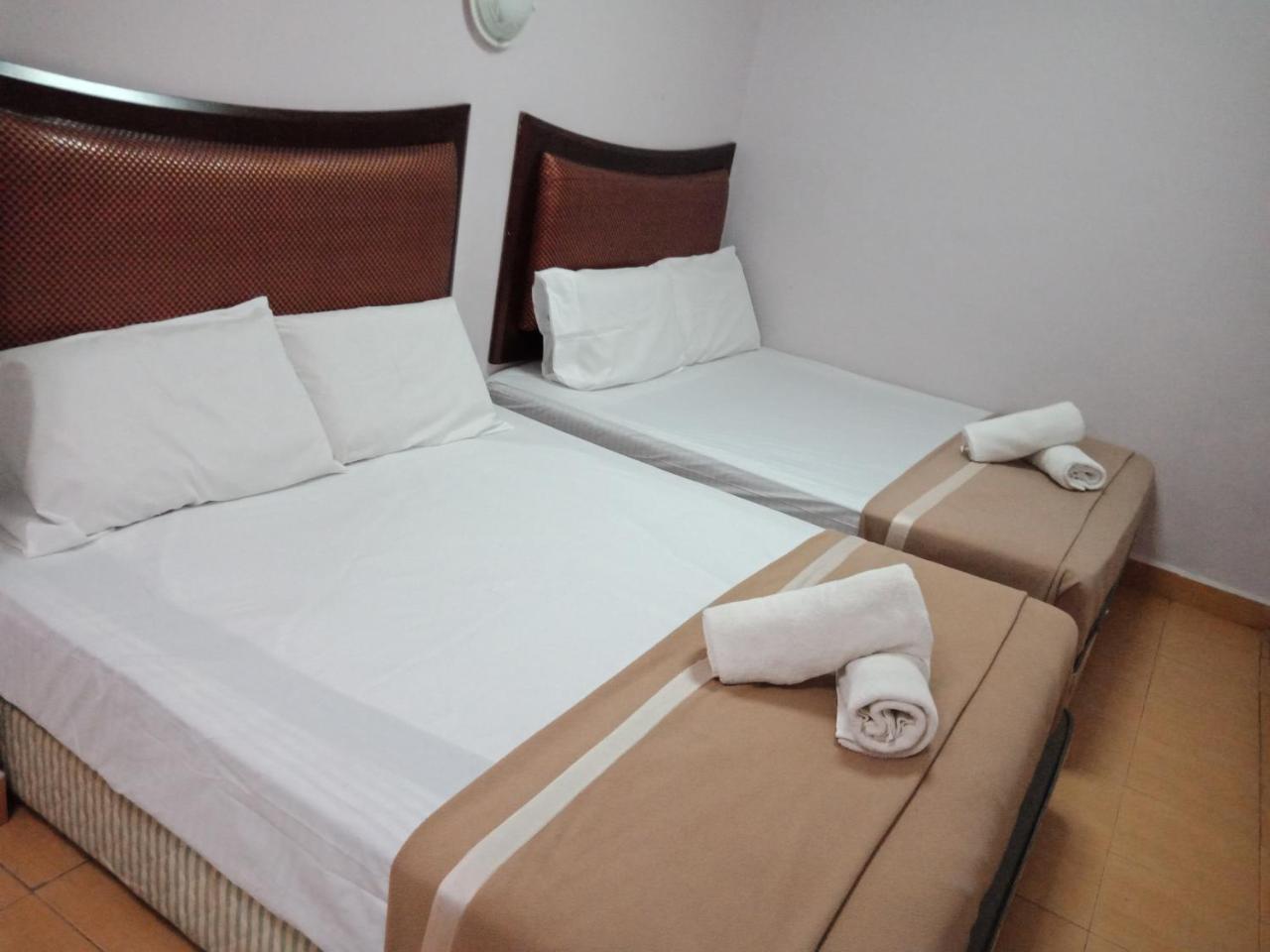 Hotel Times Inn Batu Caves 甲洞 外观 照片