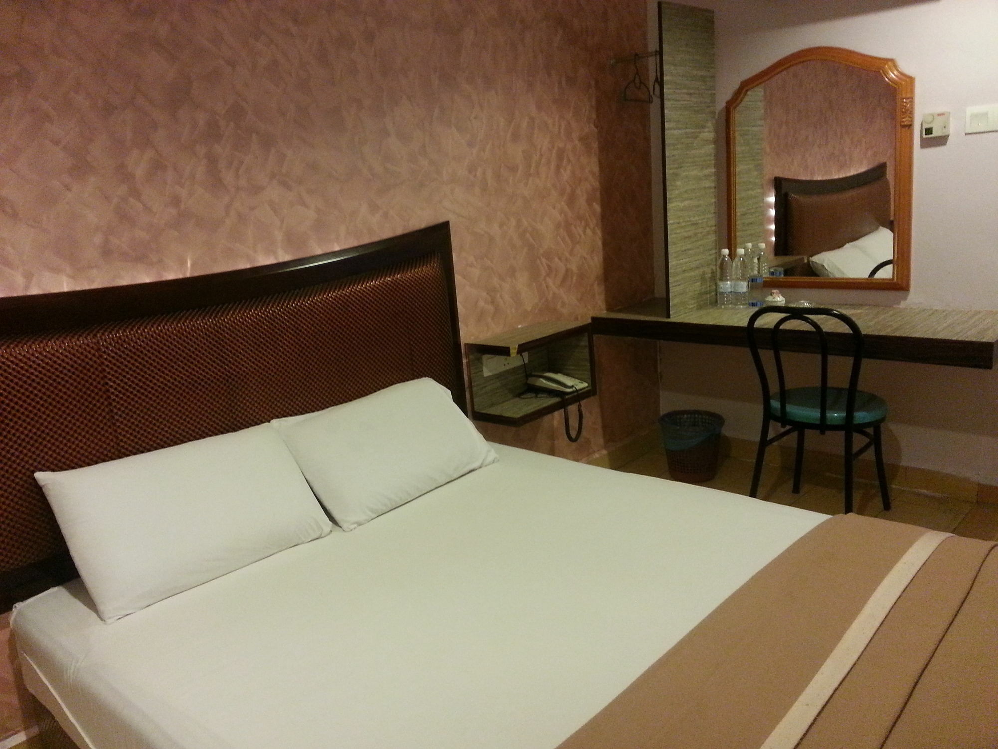 Hotel Times Inn Batu Caves 甲洞 外观 照片